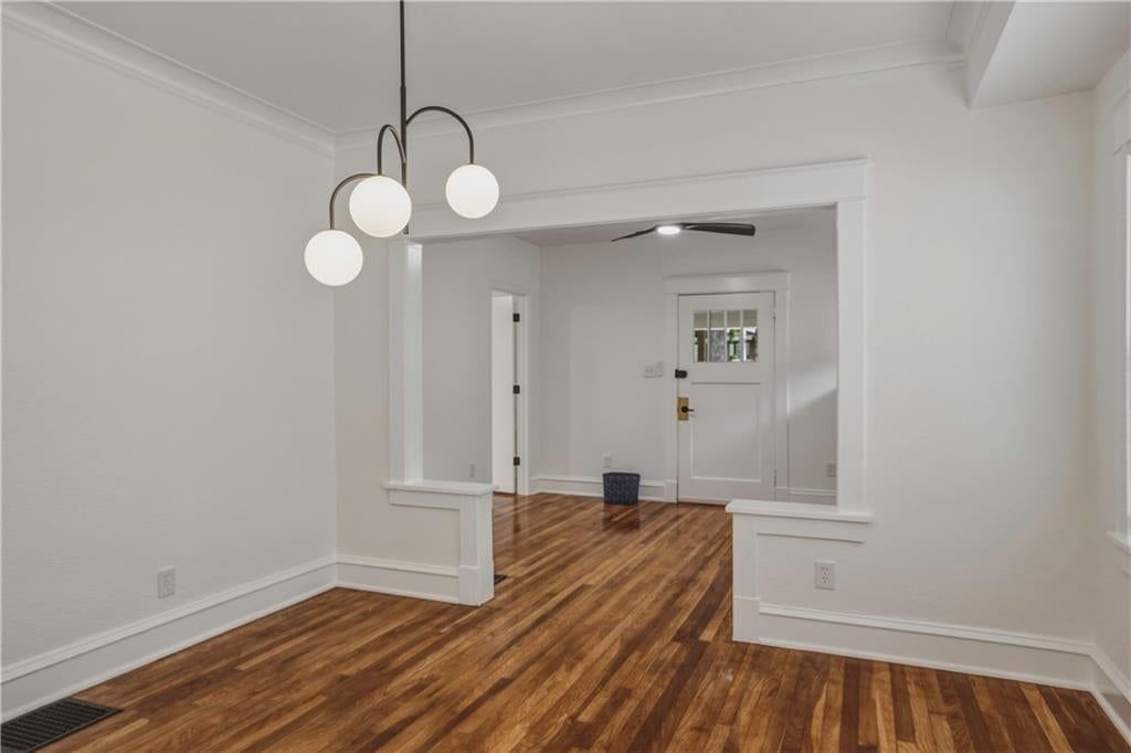 5623 Brooklyn Avenue — photo 8
