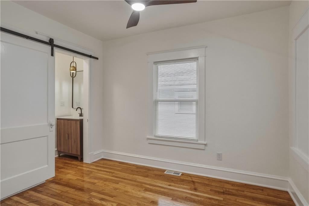 5623 Brooklyn Avenue — photo 14