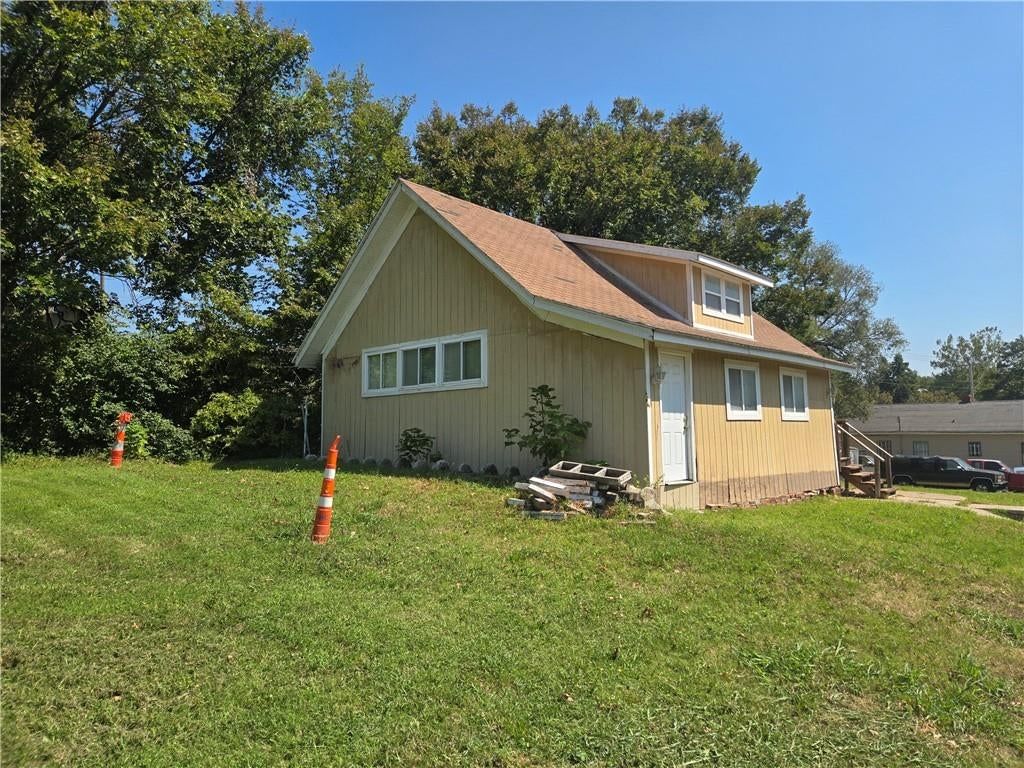 1136 Georgia Avenue — photo 14