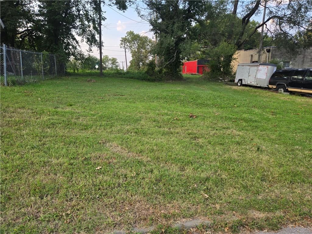 1136 Georgia Avenue — photo 18