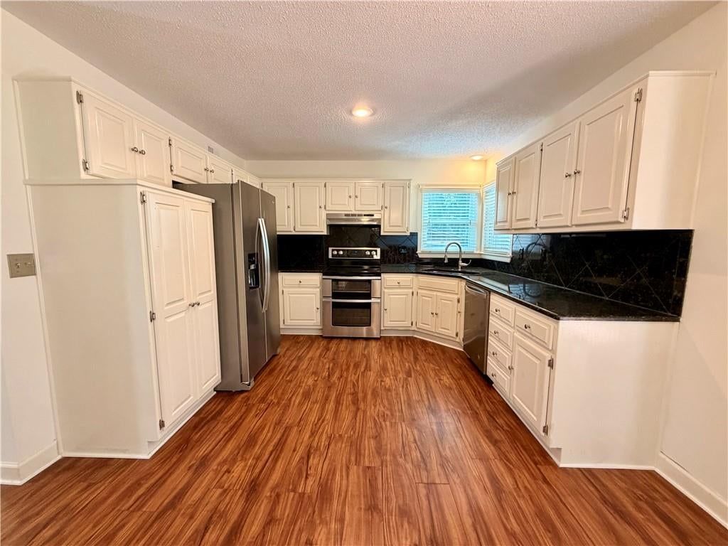 12516 S Cottonwood Drive — photo 8