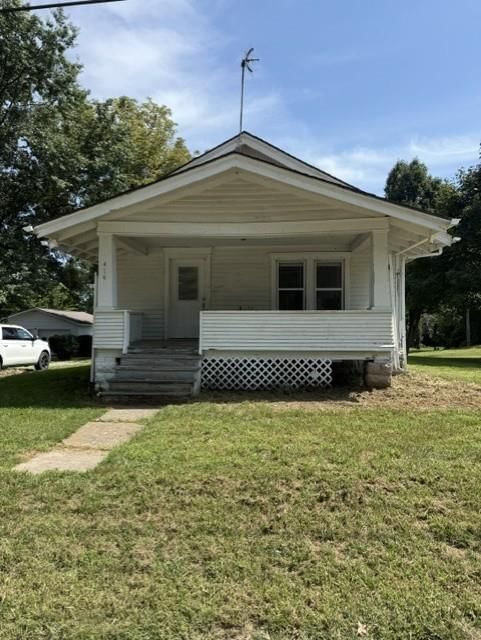 414 N West Street, Cameron, MO