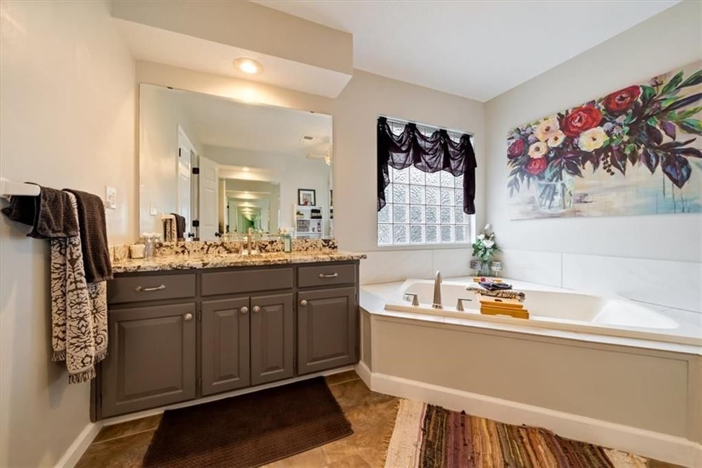 5125 Roundtree Street — photo 4