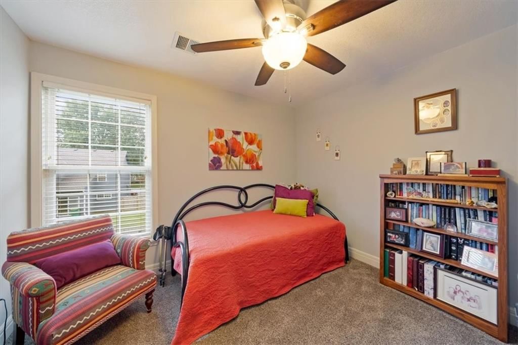 5125 Roundtree Street — photo 10