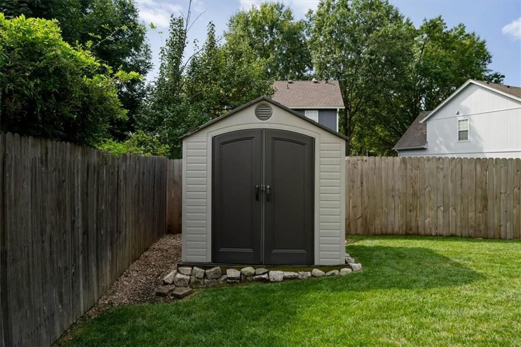 5125 Roundtree Street — photo 38
