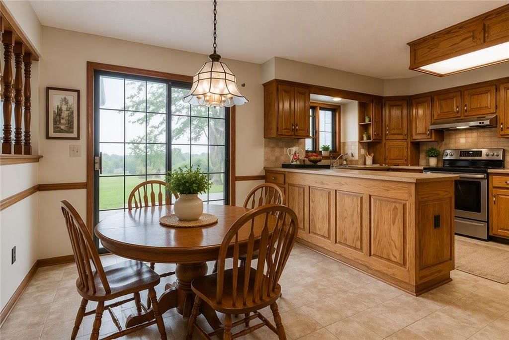 Photo 12 of 34 - 12309 E 53rd Street, Kansas City, MO 64133