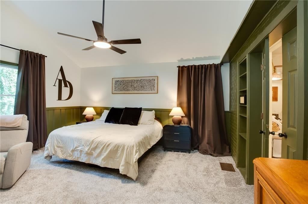 Photo 7 of 37 - 9814 W 57th Street, Merriam, KS 66203