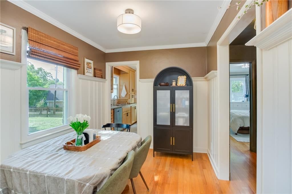 Photo 13 of 37 - 9814 W 57th Street, Merriam, KS 66203