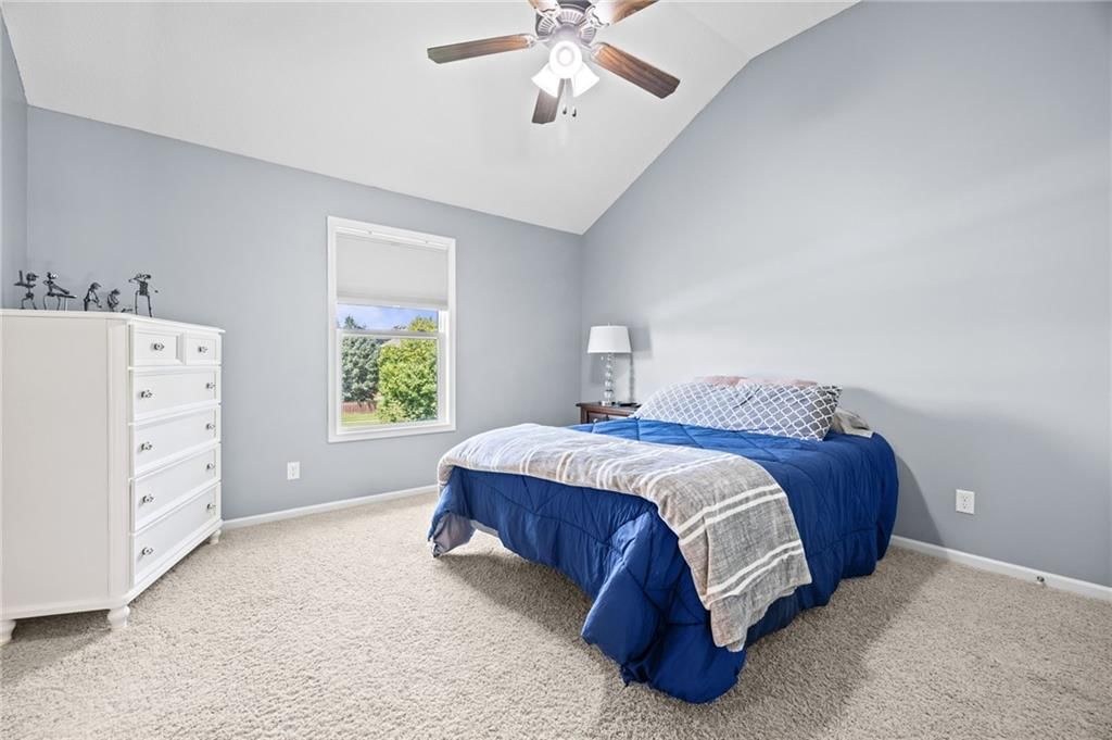 2818 NE WOOD CREEK Lane — photo 27