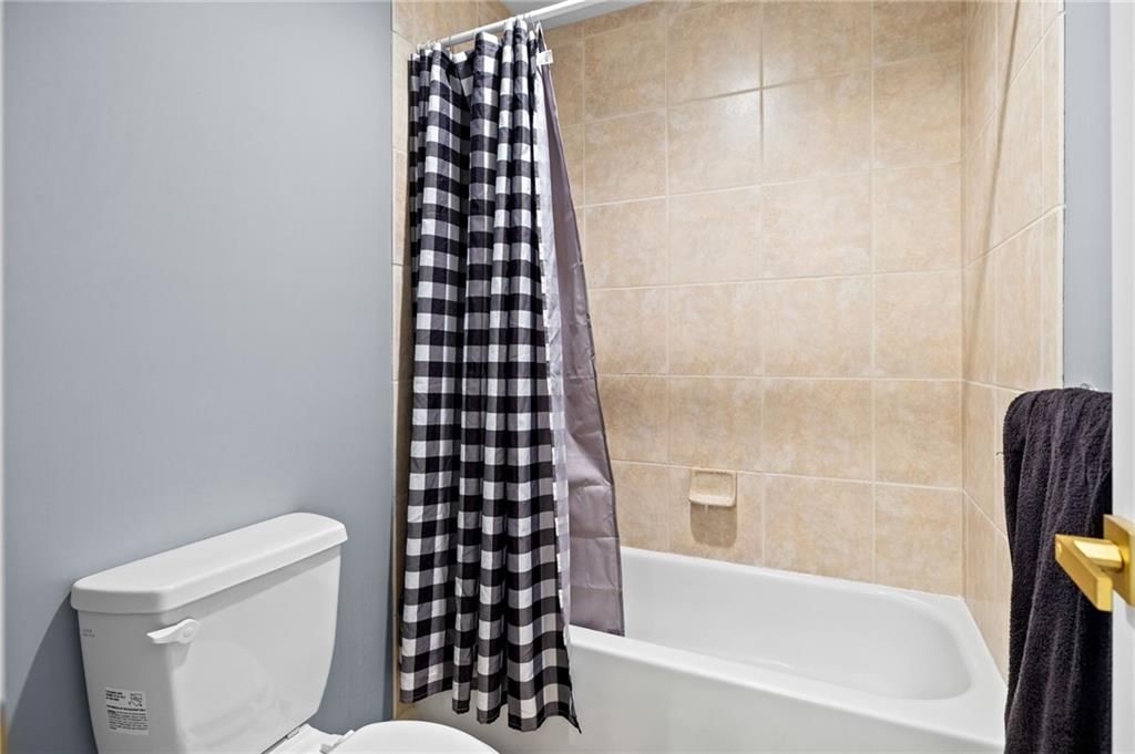 2818 NE WOOD CREEK Lane — photo 30