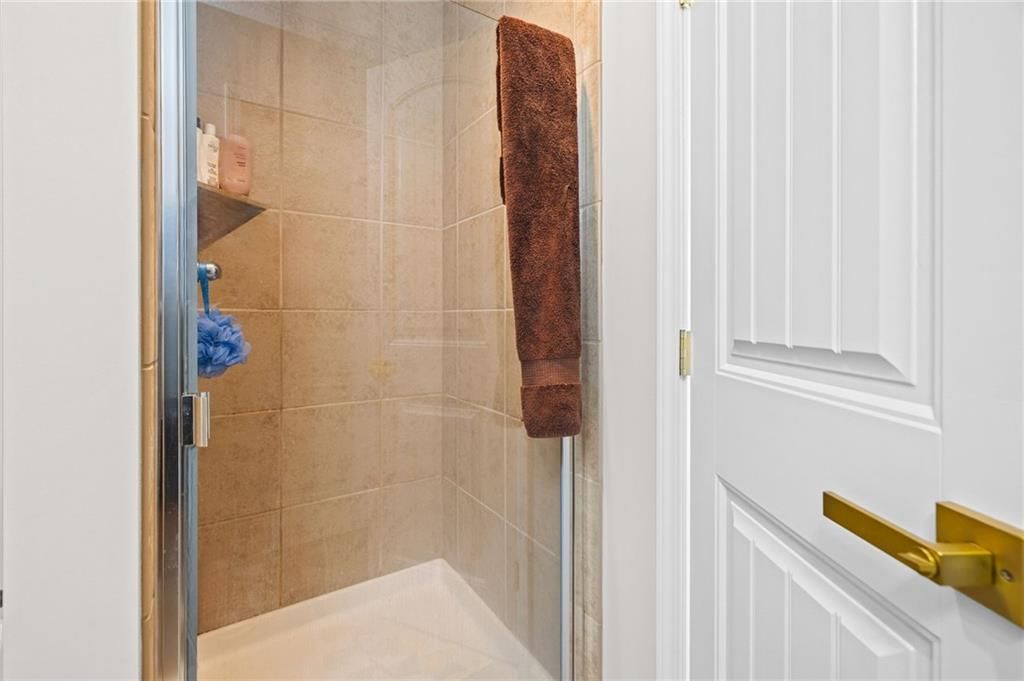 2818 NE WOOD CREEK Lane — photo 36