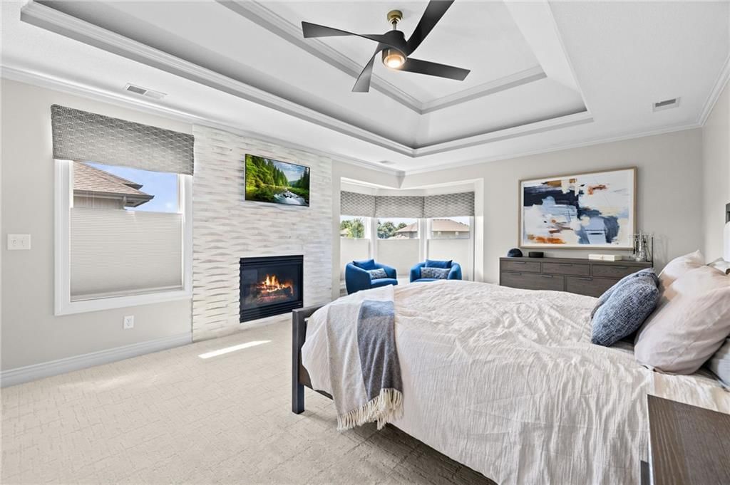 2818 NE WOOD CREEK Lane — photo 37