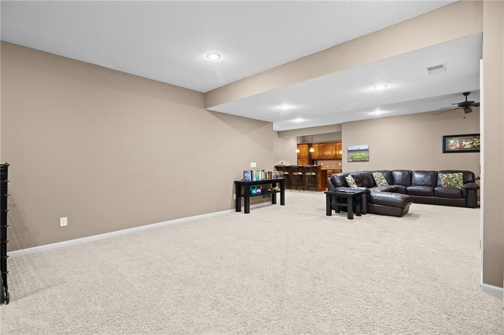 2818 NE WOOD CREEK Lane — photo 44