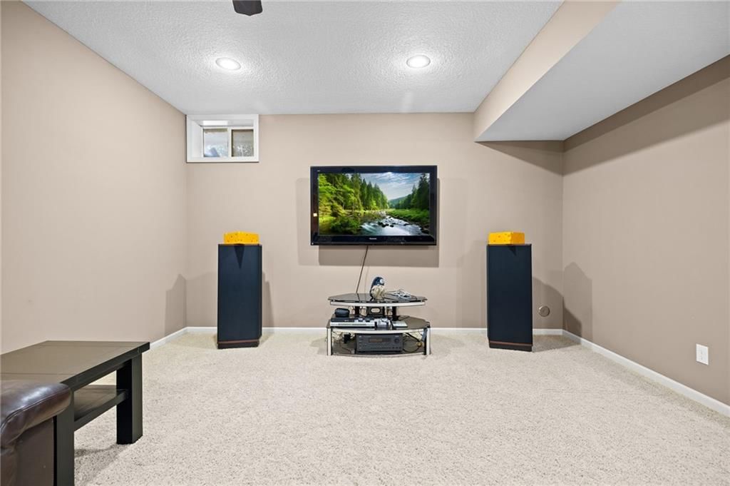 2818 NE WOOD CREEK Lane — photo 48