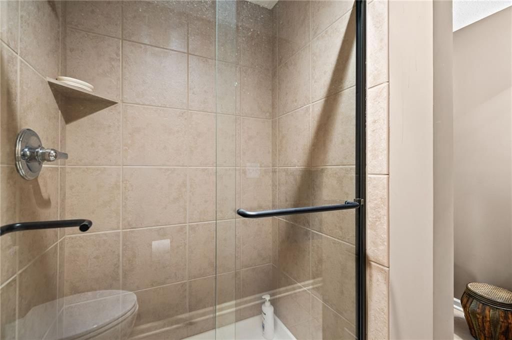 2818 NE WOOD CREEK Lane — photo 57