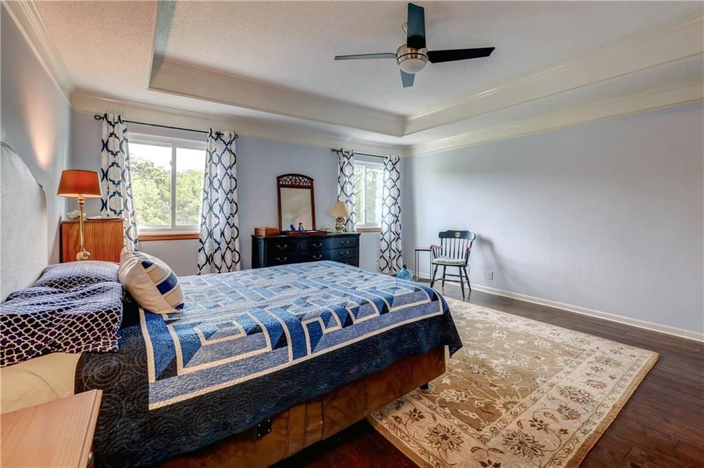Photo 15 of 35 - 1616 N Hunter Drive, Olathe, KS 66051