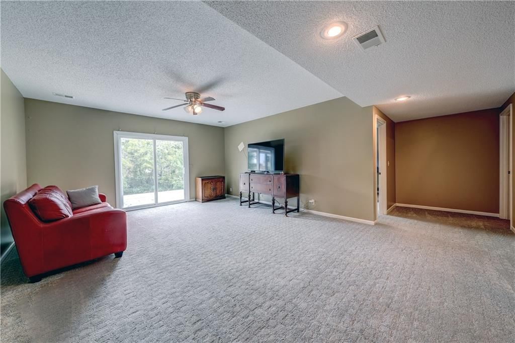 Photo 20 of 35 - 1616 N Hunter Drive, Olathe, KS 66051