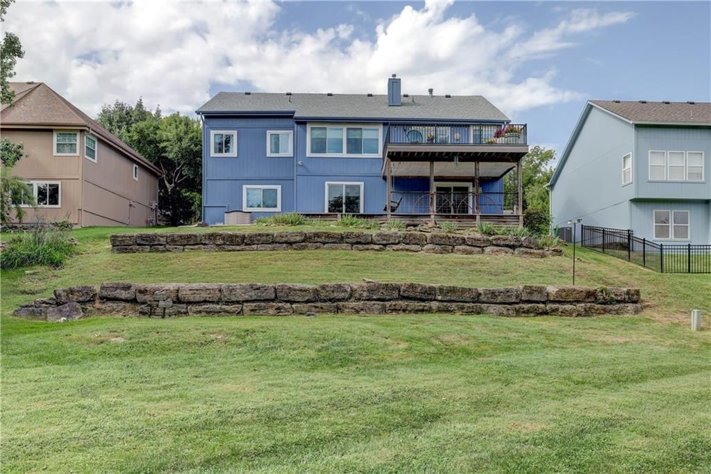 Photo 30 of 35 - 1616 N Hunter Drive, Olathe, KS 66051