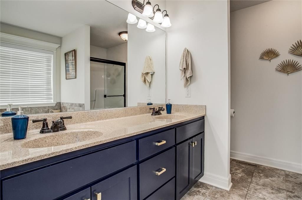 213 NE Hannah Court — photo 16