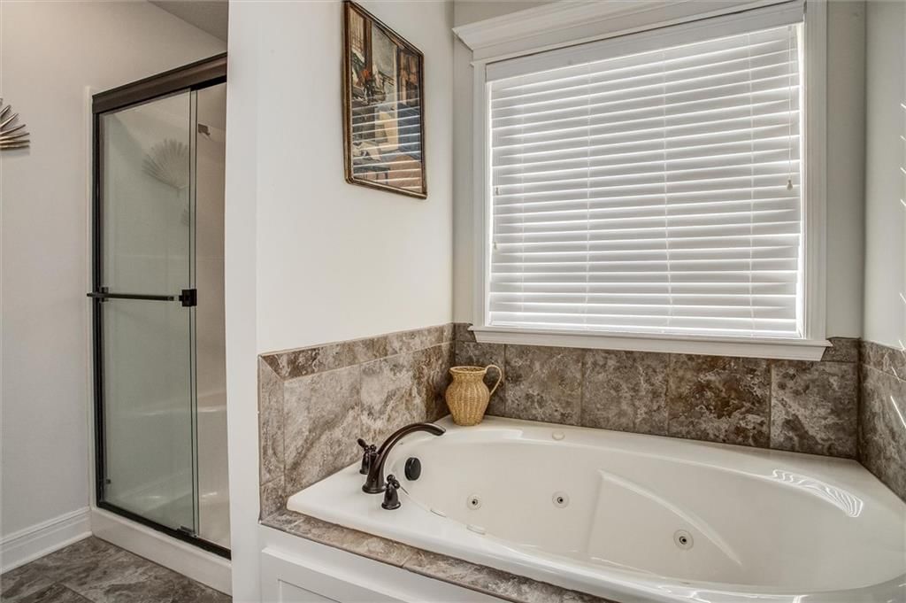213 NE Hannah Court — photo 17