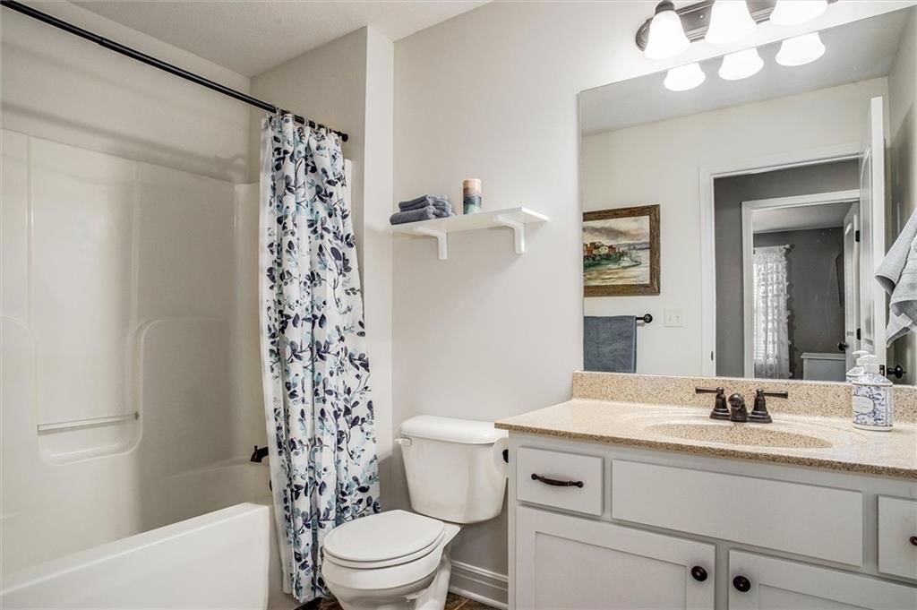 213 NE Hannah Court — photo 21