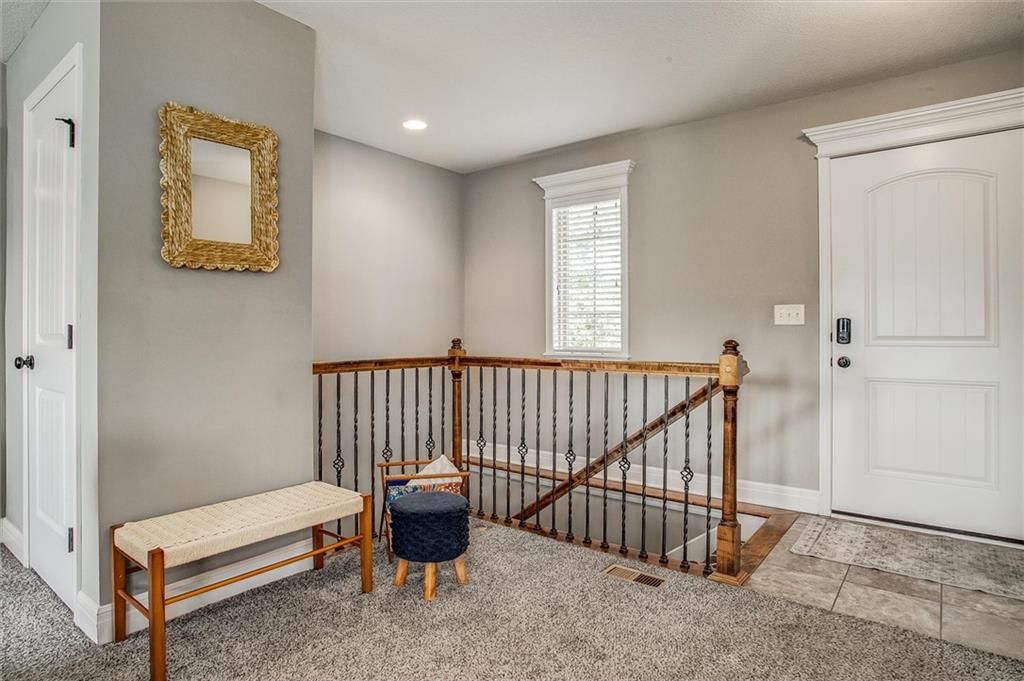 213 NE Hannah Court — photo 22