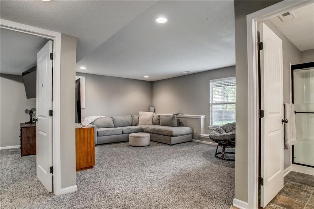 213 NE Hannah Court — photo 24