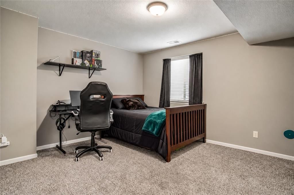 213 NE Hannah Court — photo 29