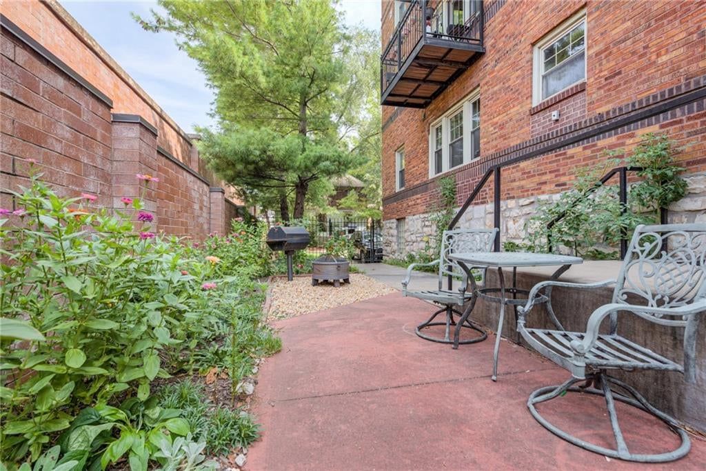 4328 Walnut Street — photo 38