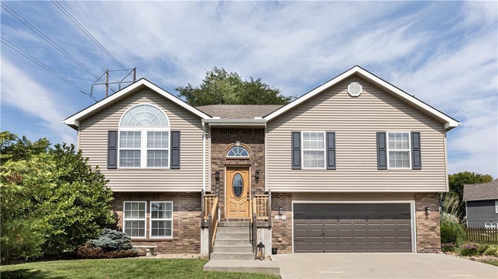 1508 NW Pond Avenue — photo 1