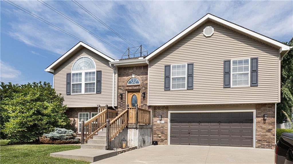 1508 NW Pond Avenue — photo 2