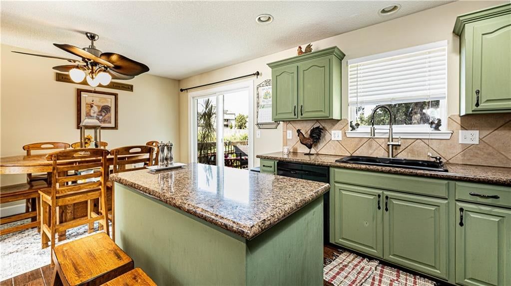 1508 NW Pond Avenue — photo 9