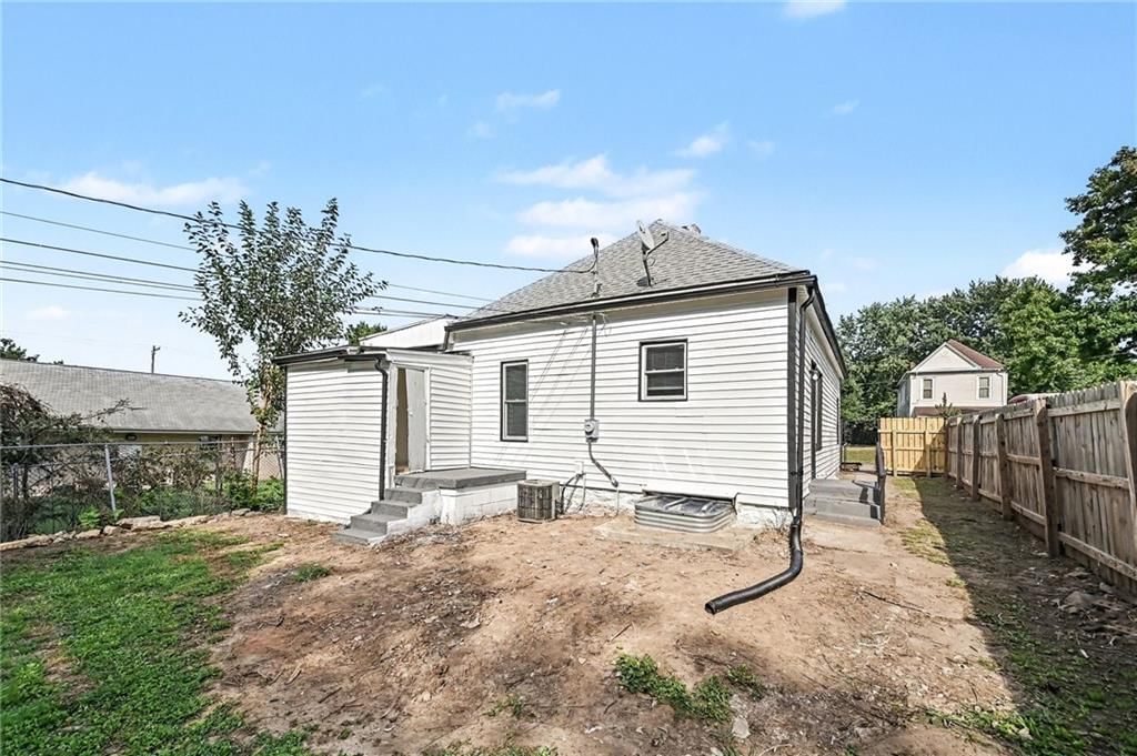 2510 Bellefontaine Avenue — photo 25