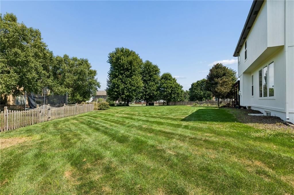 Photo 44 of 45 - 2504 SW Samuel Lane, Lee's Summit, MO 64081