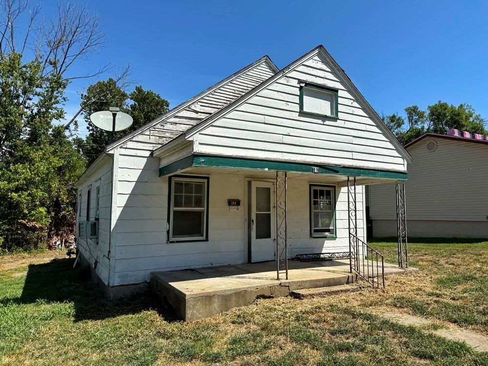 121 W Lafayette Street, El Dorado Springs, MO