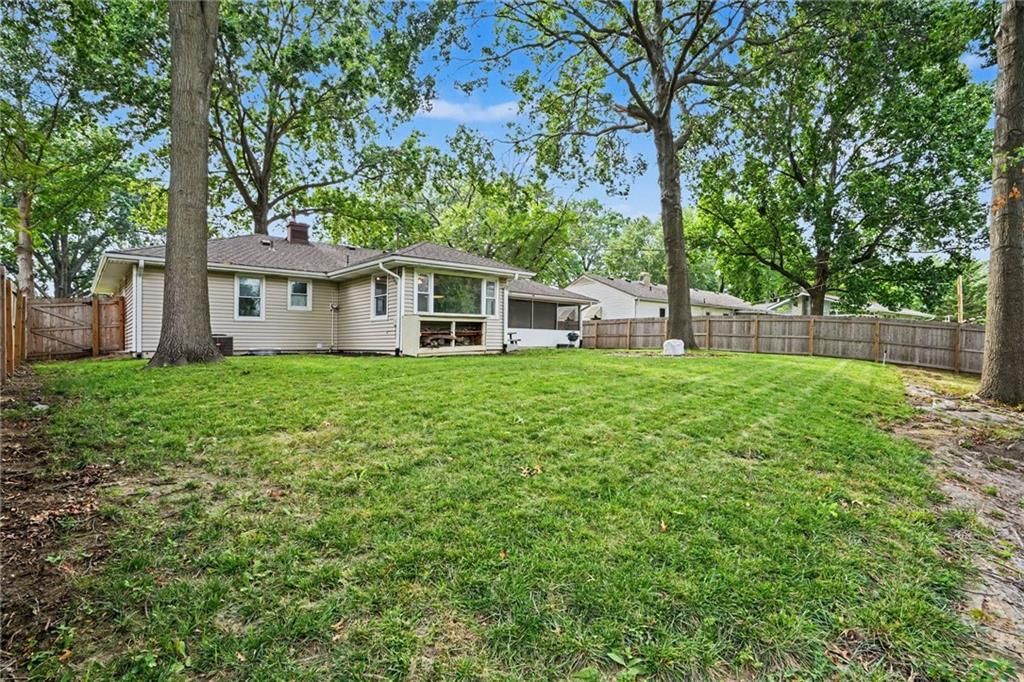 4937 NE Gladstone Avenue — photo 21