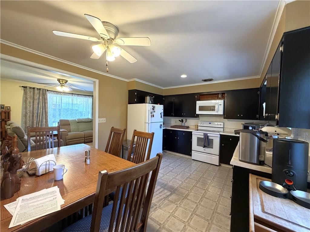 1703 Rosewood Lane — photo 9