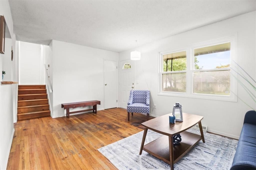 Photo 6 of 21, 5200 NE 56th Place, Kansas City, MO 64119