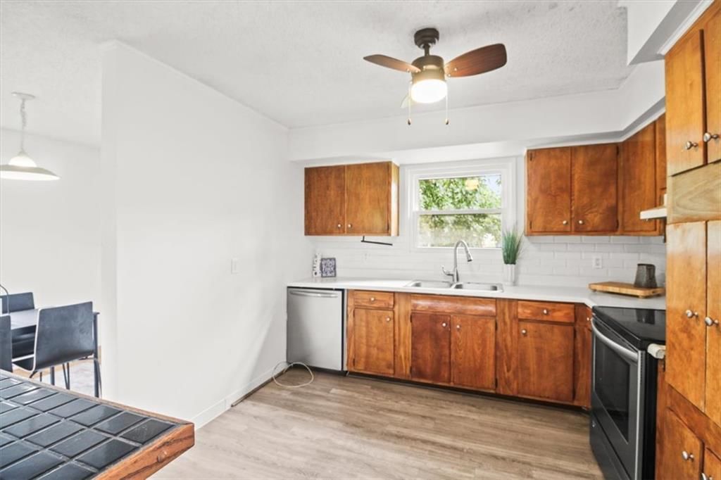 Photo 7 of 21, 5200 NE 56th Place, Kansas City, MO 64119