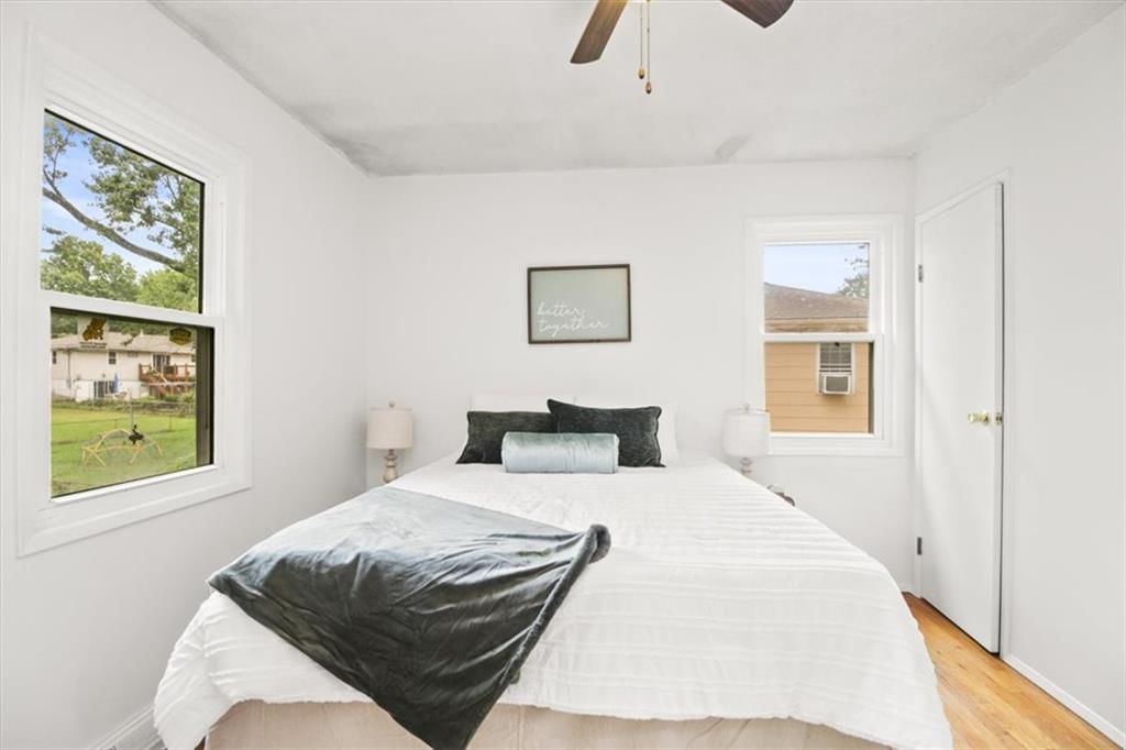 Photo 12 of 21 - 5200 NE 56th Place, Kansas City, MO 64119