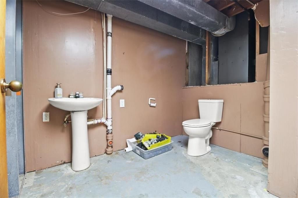 Photo 19 of 21 - 5200 NE 56th Place, Kansas City, MO 64119