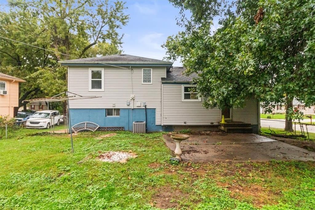 Photo 21 of 21 - 5200 NE 56th Place, Kansas City, MO 64119
