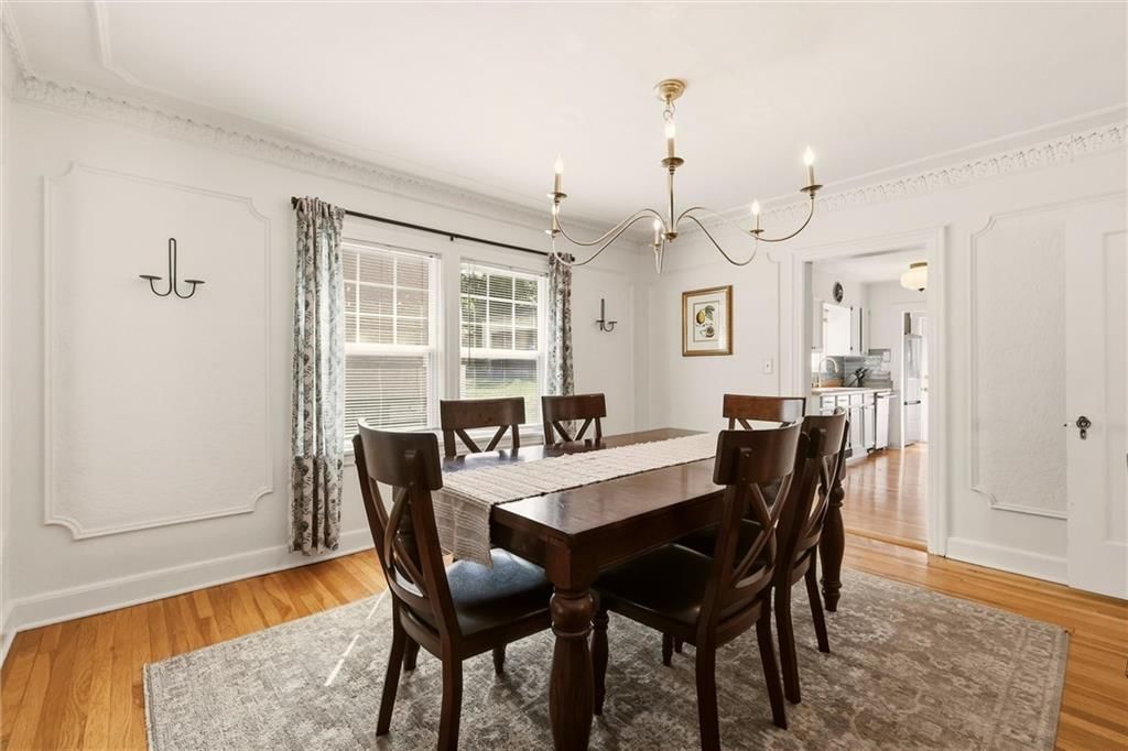 Photo 16 of 49 - 405 E Gregory Boulevard, Kansas City, MO 64131