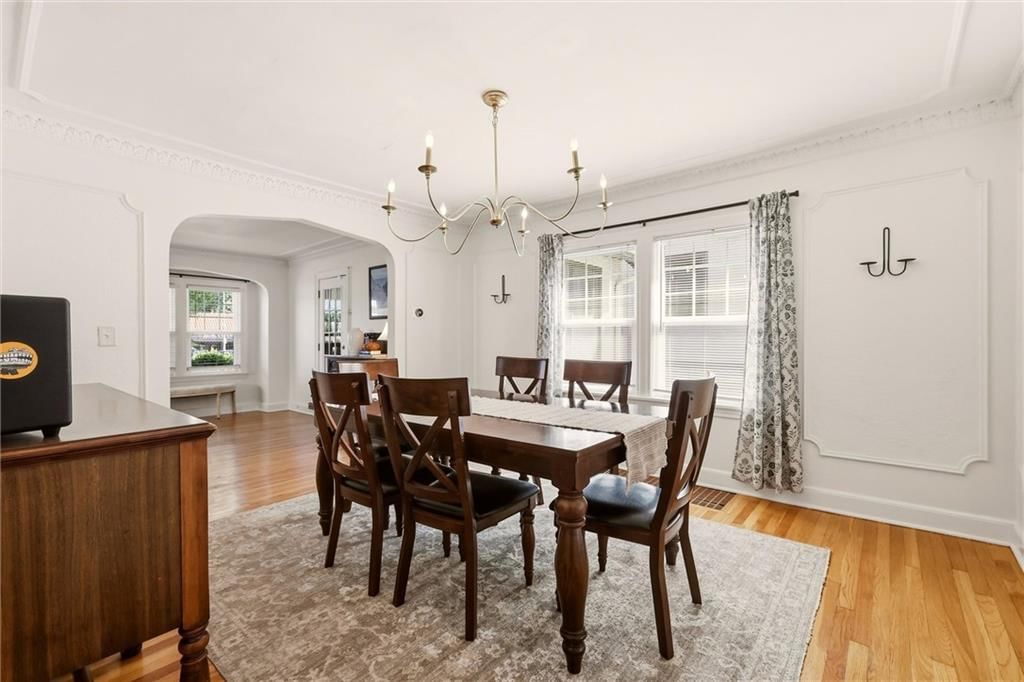 Photo 17 of 49 - 405 E Gregory Boulevard, Kansas City, MO 64131