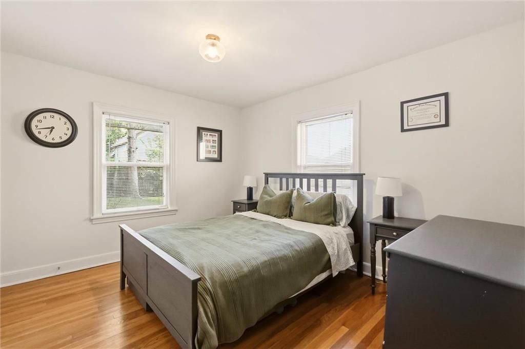 Photo 31 of 49 - 405 E Gregory Boulevard, Kansas City, MO 64131