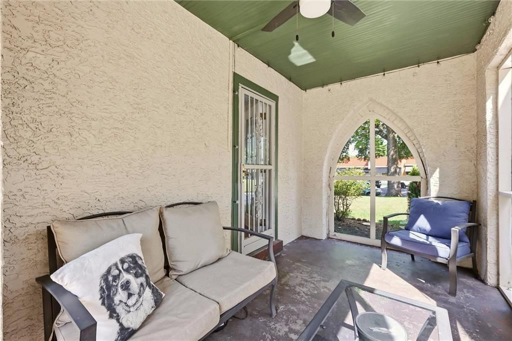 Photo 35 of 49 - 405 E Gregory Boulevard, Kansas City, MO 64131