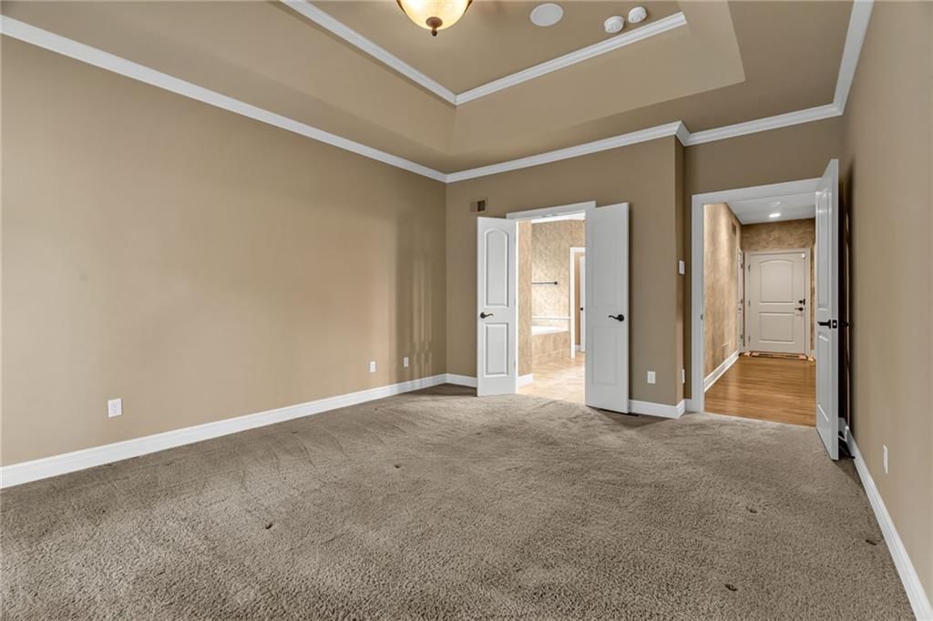 Photo 16 of 42 - 5303 W 124th Court, Overland Park, KS 66209