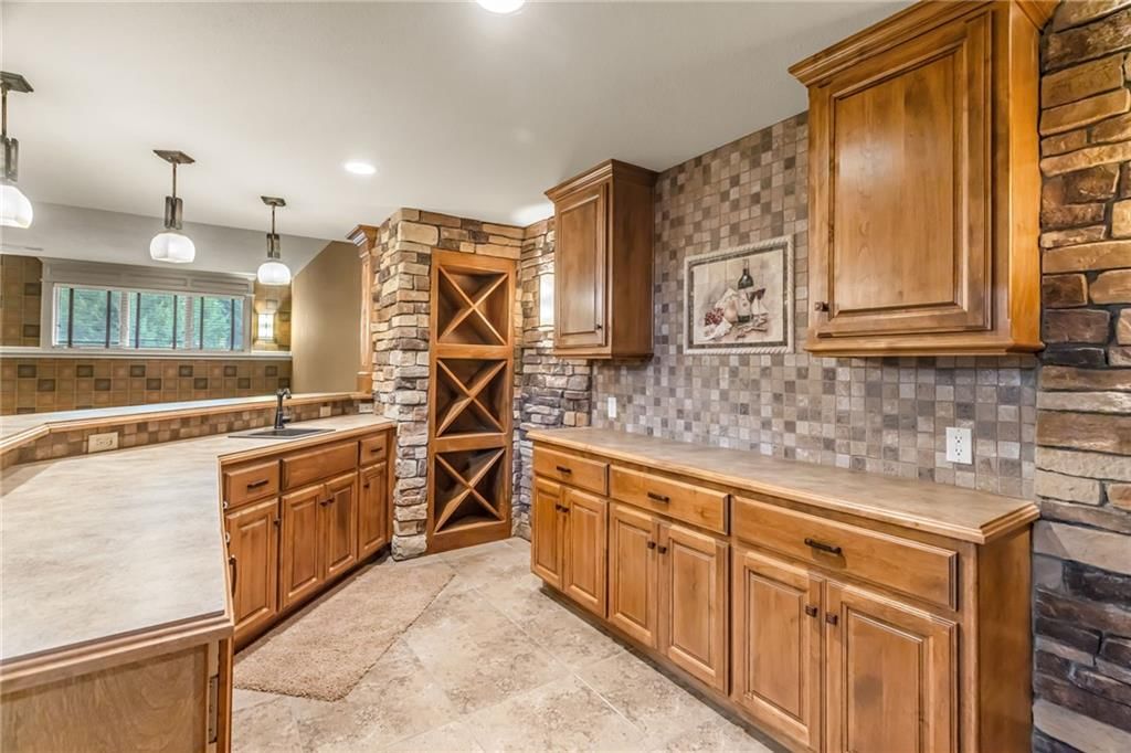 Photo 24 of 42 - 5303 W 124th Court, Overland Park, KS 66209