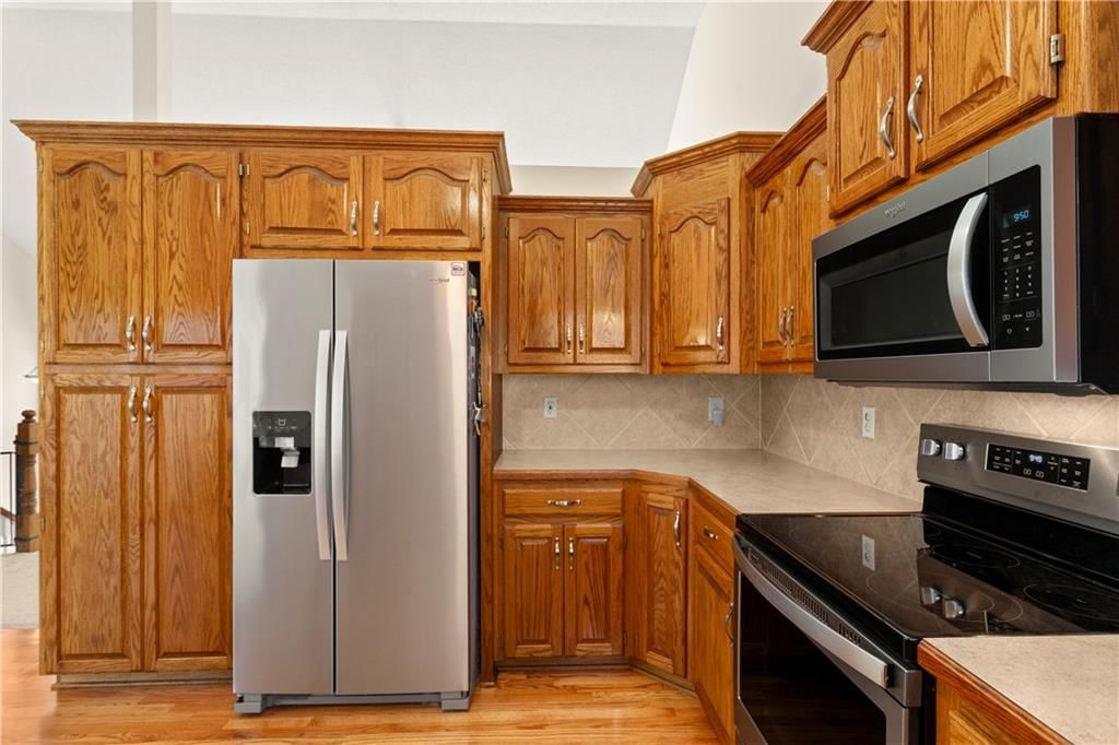 900 NW Poplar Court — photo 6