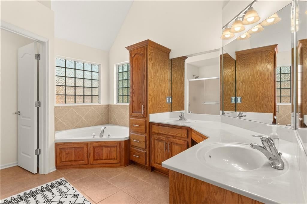 900 NW Poplar Court — photo 16
